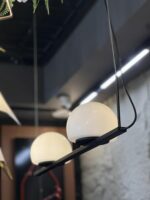 Suspension moderne à double globe en verre opale – Image 3