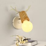 Applique murale scandinave bois et métal avec design cornes de cerf – Image 2