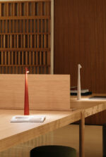Lampe de Table Design Minimaliste – LED Rechargeable 5V / 2W – Rouge Bordeaux – Image 2